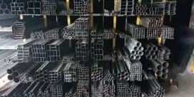 Besi holo hitam BC 20x40 tebal 0,9 mm