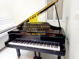 Grand piano yamaha G5