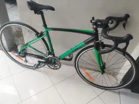 Sepeda Road Bike Thrill Enthral 2.0 (UPGRADED ULTEGRA BB: SM-BBR60)