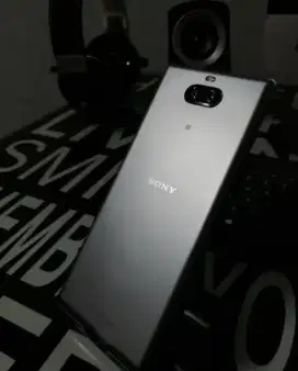 (properti terpanas se olx indonesia) sony xperia 10 plus silver