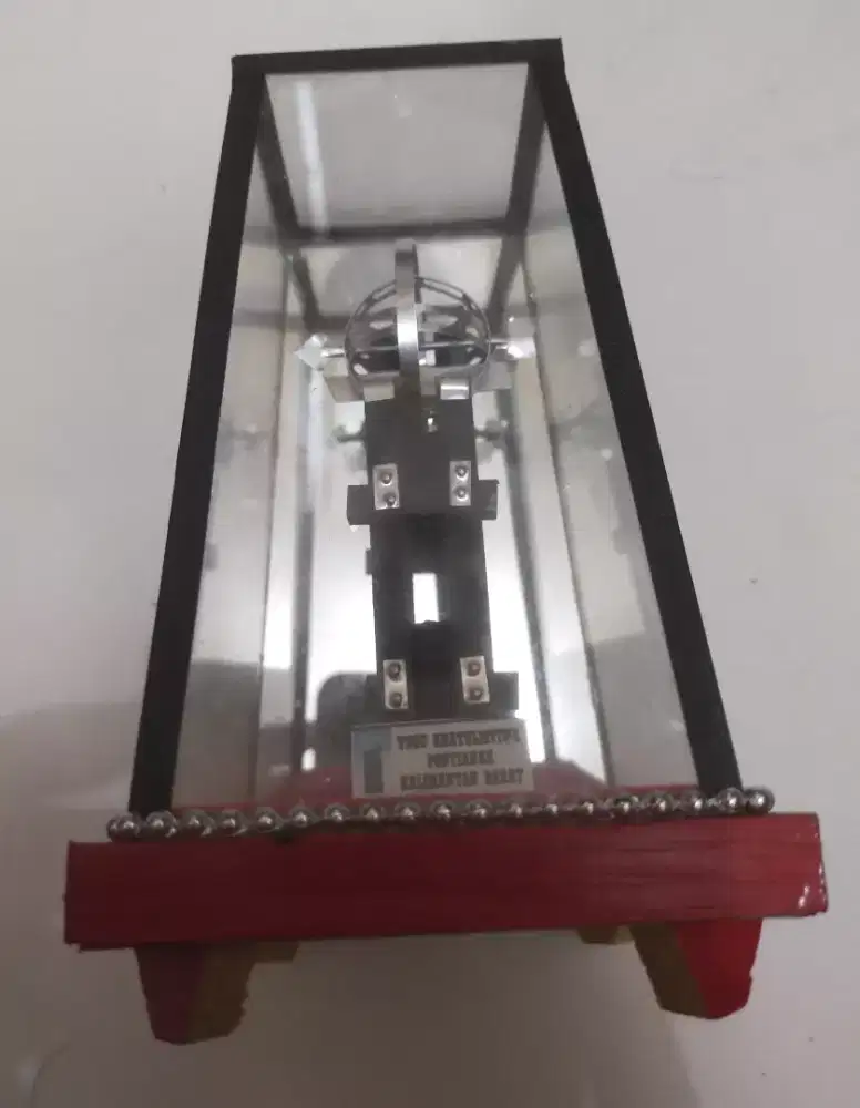 Miniatur tugu Khatulistiwa Pontianak Kalbar .