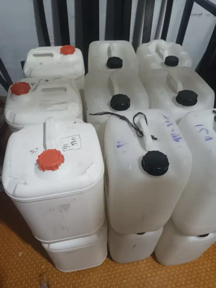 Jerigen/drigen bekas madu