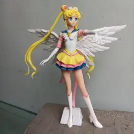 Figure sailormoon dan naga