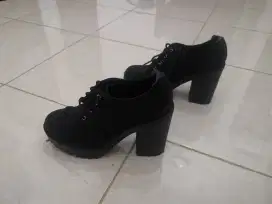 Sepatu boots wanita H&M Divide