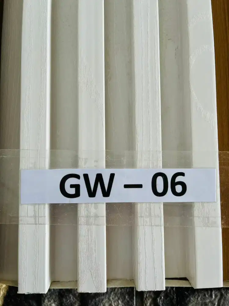 Wpc walpanel  buat dinding harga 87rb per batang.