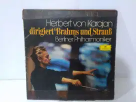 Vinyl Turntable 12 inch 33 1/2 RPM
Herbert Karajan