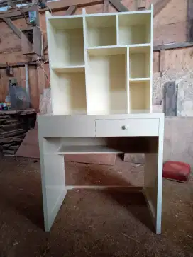 Meja belajar ..