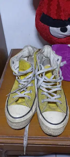 Chuck Taylor Size 6