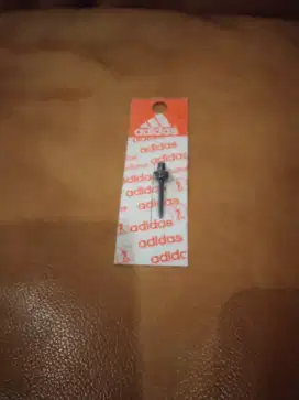 Jual Pentil Untuk Isi Angin Bola Kaki Merk Adidas.