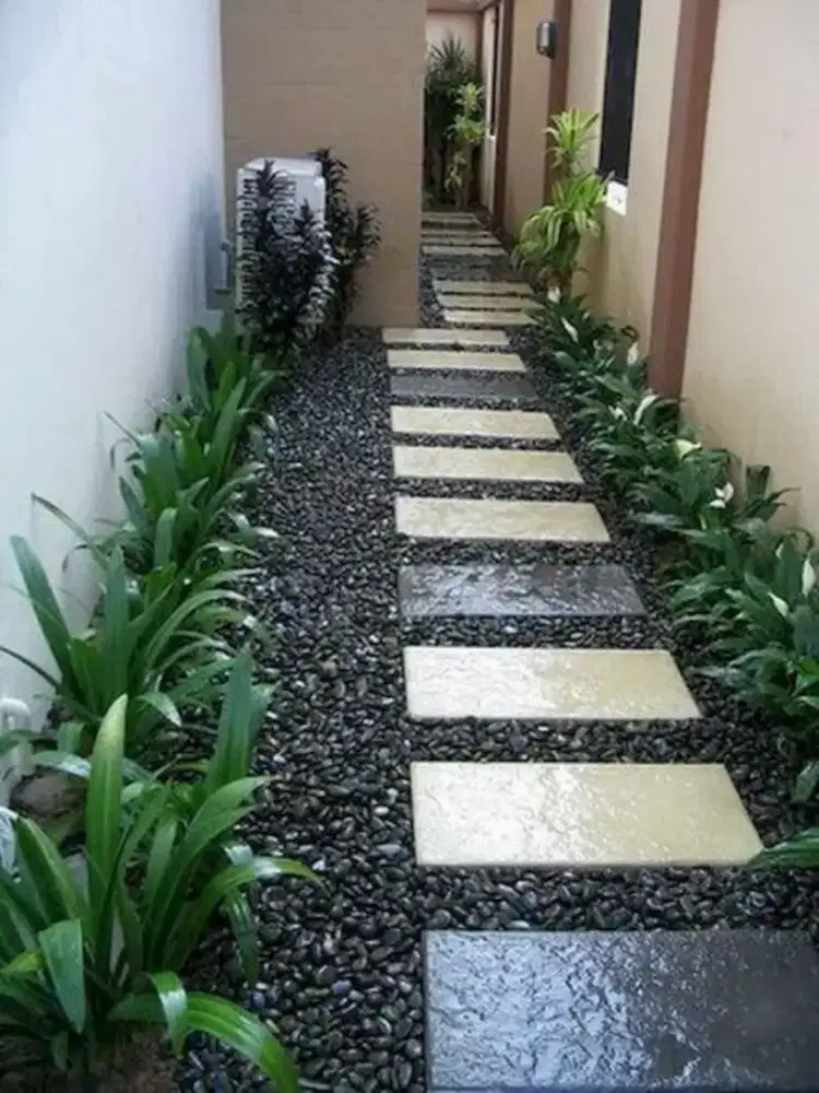 Punya taman koq terbengkalai manfaatkan dong untuk ruang hijau