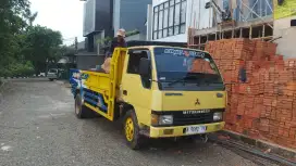 Buang puing sampah proyek di jakarta selatan