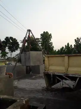 Sepitenk beton , tandon air beton..bus beton