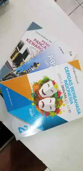 Buku paket kelas 11 SMA bahasa indonesia Pkn agama islam