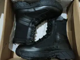 sepatu boot pria/wanita