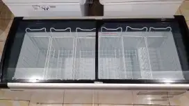 Freezer display artugo 355 liter