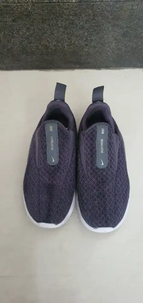 SEPATU ANAK NIKE ORIGINAL SIZE 26