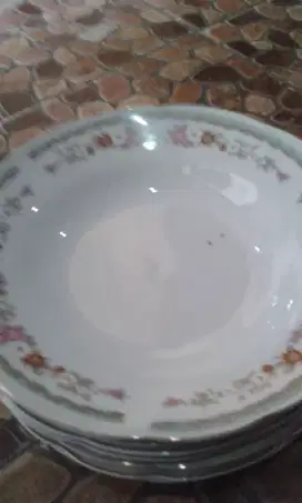 Piring Makan jadul