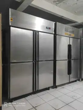 UPRIGHT FREEZER