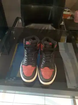Sepatu Merk Air Jordan One  - 841018 X