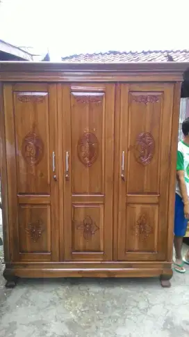 Lemari pakaian pintu 3kayu jati