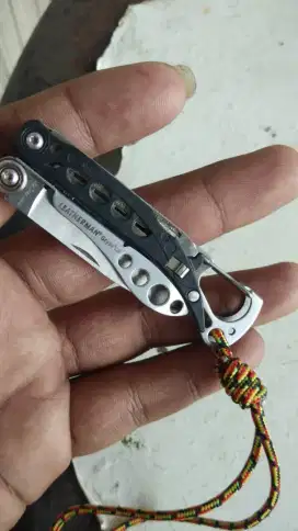 Leatherman style CS