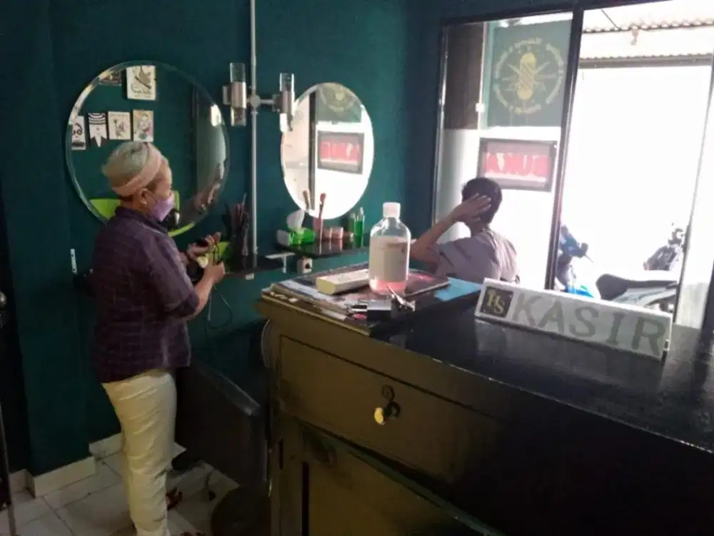 Lowongan kerja stylis/kapster salon barbershop jakarta pusat