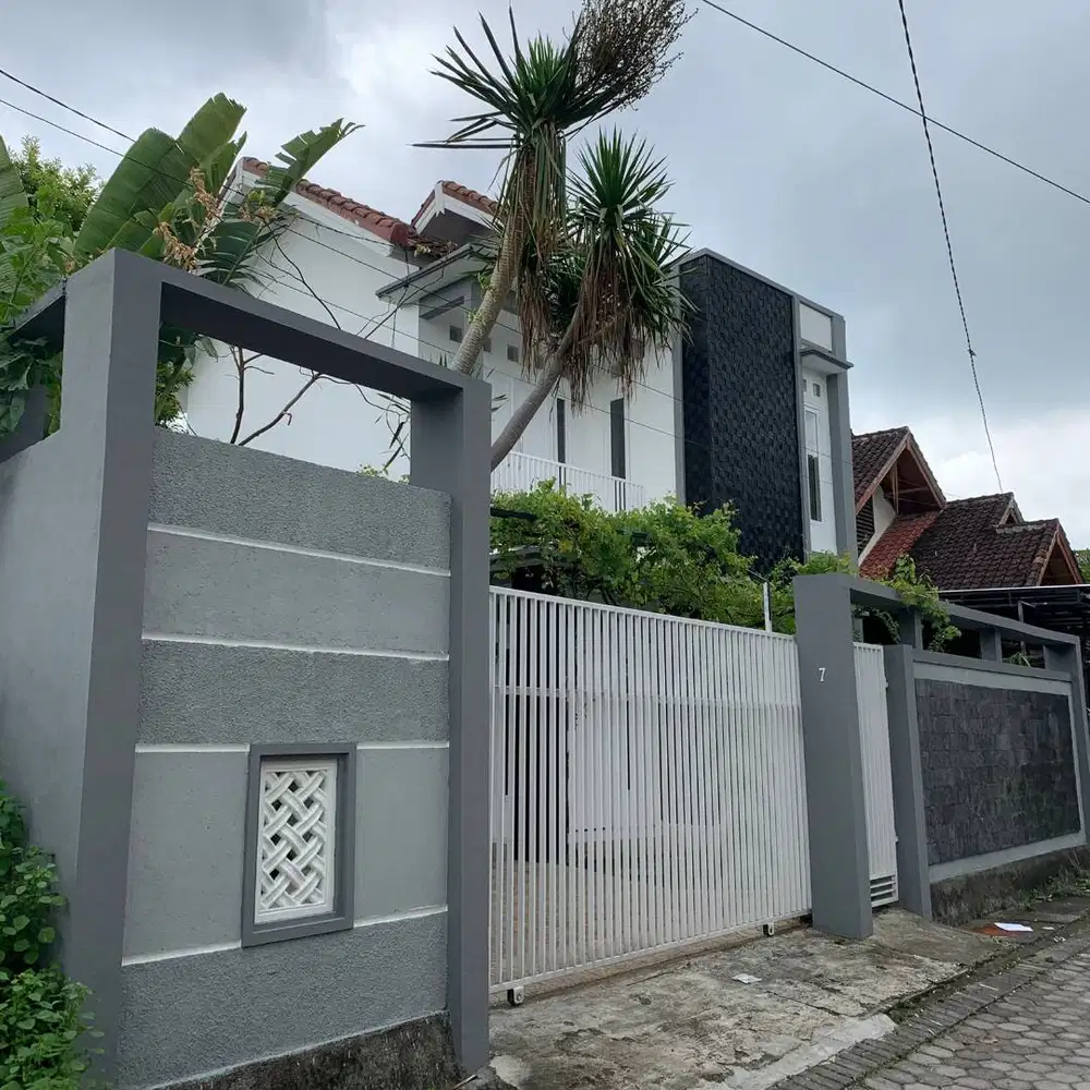 Disewakan/Dijual Rumah Samping Mall Epicentrum(Lokasi Super Strategis)