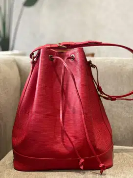 Louis Vuitton Noe GM Red Epi Leather Gold Hardware