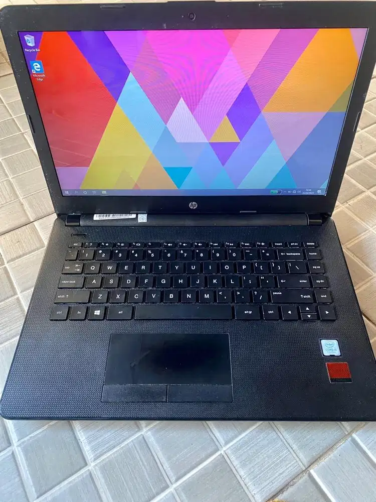 Laptop HP 14-bs007tx Core i5 Radeon RAM 8GB SSD + HDD