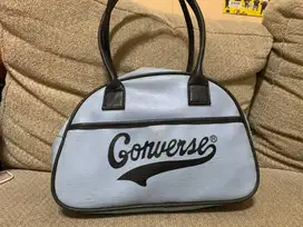 Tas tenteng perempuan