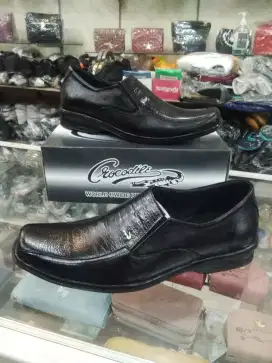 sepatu kantor murah