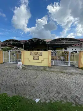 Disewakan bulanan Rumah Baru Direnovasi
