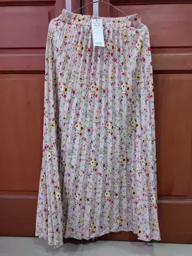 Rok bangkok bunga plisket