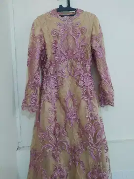 Gaun dress kondangan