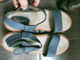 Donatelo size 39 wedges like new