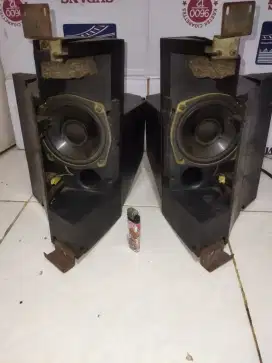 Sepasang speaker bekas copotan TV Sony 29 inc