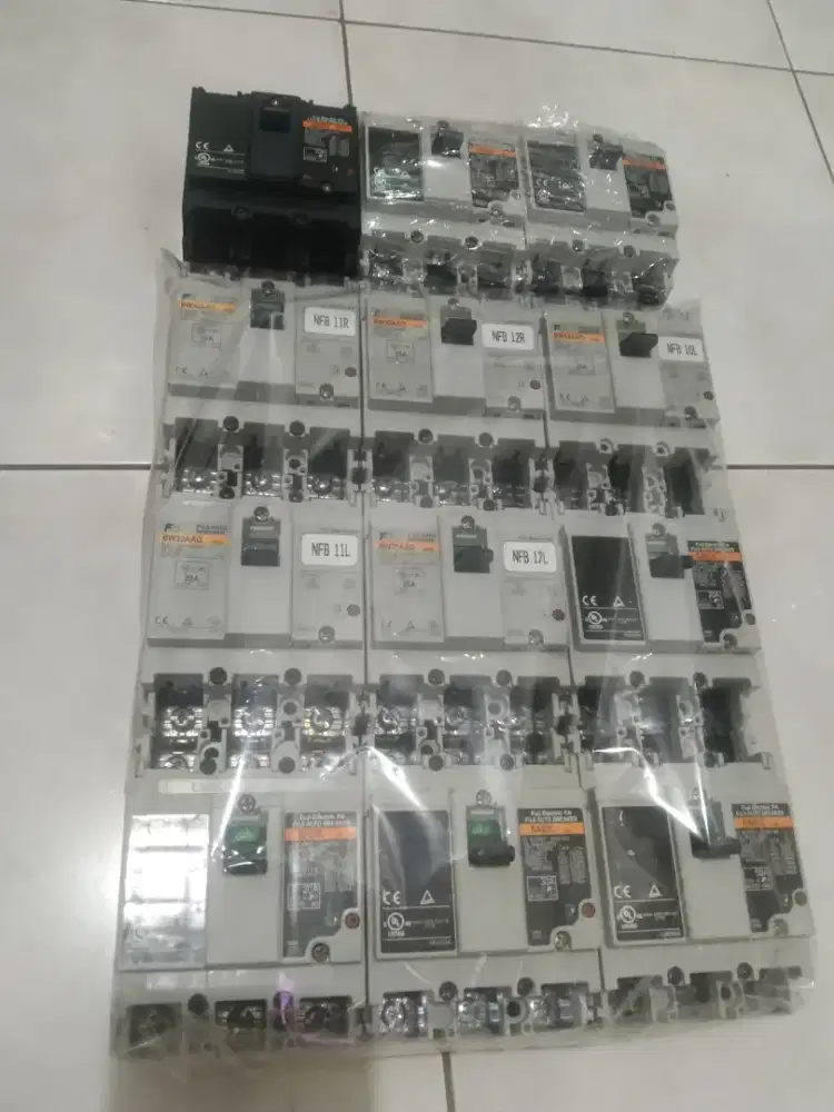 Mccb Breker Nfb Merk Fuji Electrik 10A,20A,30A 3P
