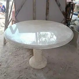 Meja Marmer Bundar Unik