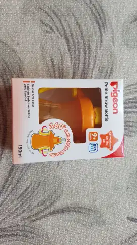 Petite Straw Bottle Pigeon / Botol Minum Bayi