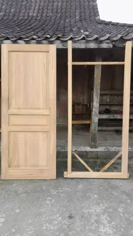 Kusen pintu kayu jati