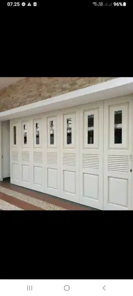 Pintu garasi handerson minimalis