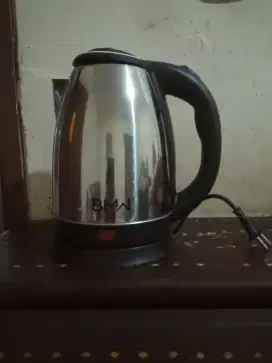 Electronic kettle merek BMN