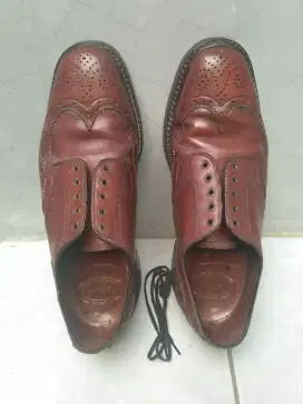 sepatu kulit sentetis lefcourt