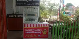 Gerobak aneka es jus minuman dan gorengan etalase both kuliner