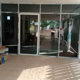 bikin partisi roko kaca almanium