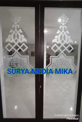 Stiker kaca sunblast cutting kaligrafi masjid dan mushola