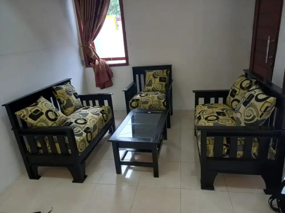 1 Set Kursi tamu kayu 221