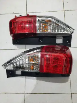 Lampu belakang innova reborn like new