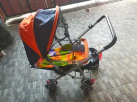 stroller bayi Atau dorongan bayi