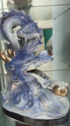 Patung keramik Naga Biru Langit ( Sky Blue Dragon ))